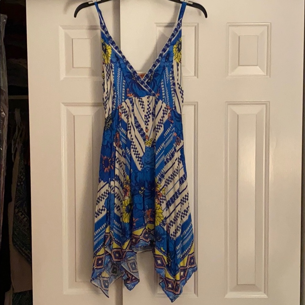 Flying tomato’s summery dress